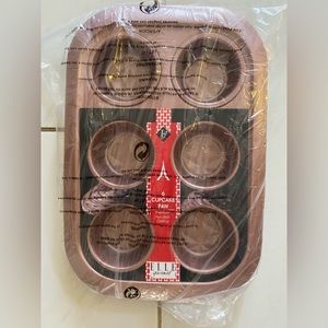 ELLE : 6 Cupcakes Pan , Brand New